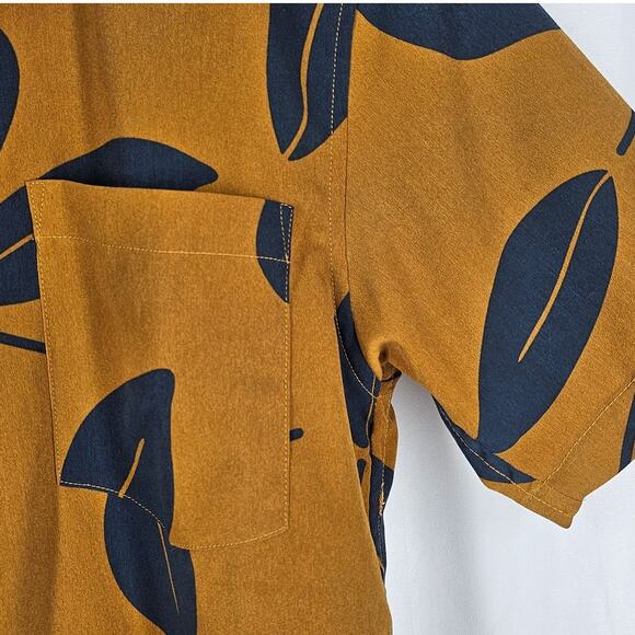 SHADES OF GREY BY MICAH COHEN MEN'S BUTTON UP SHORT SLEEVE SHIRT SIZE MEDIUM - Picture 4 of 11